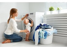 Как ухаживать за детской одеждой: советы по стирке и хранению